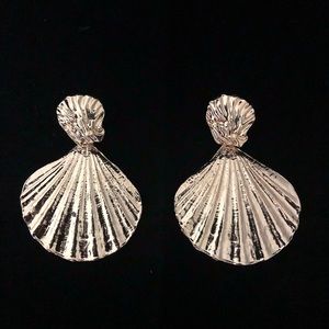 Shelly Earrings 💛💛